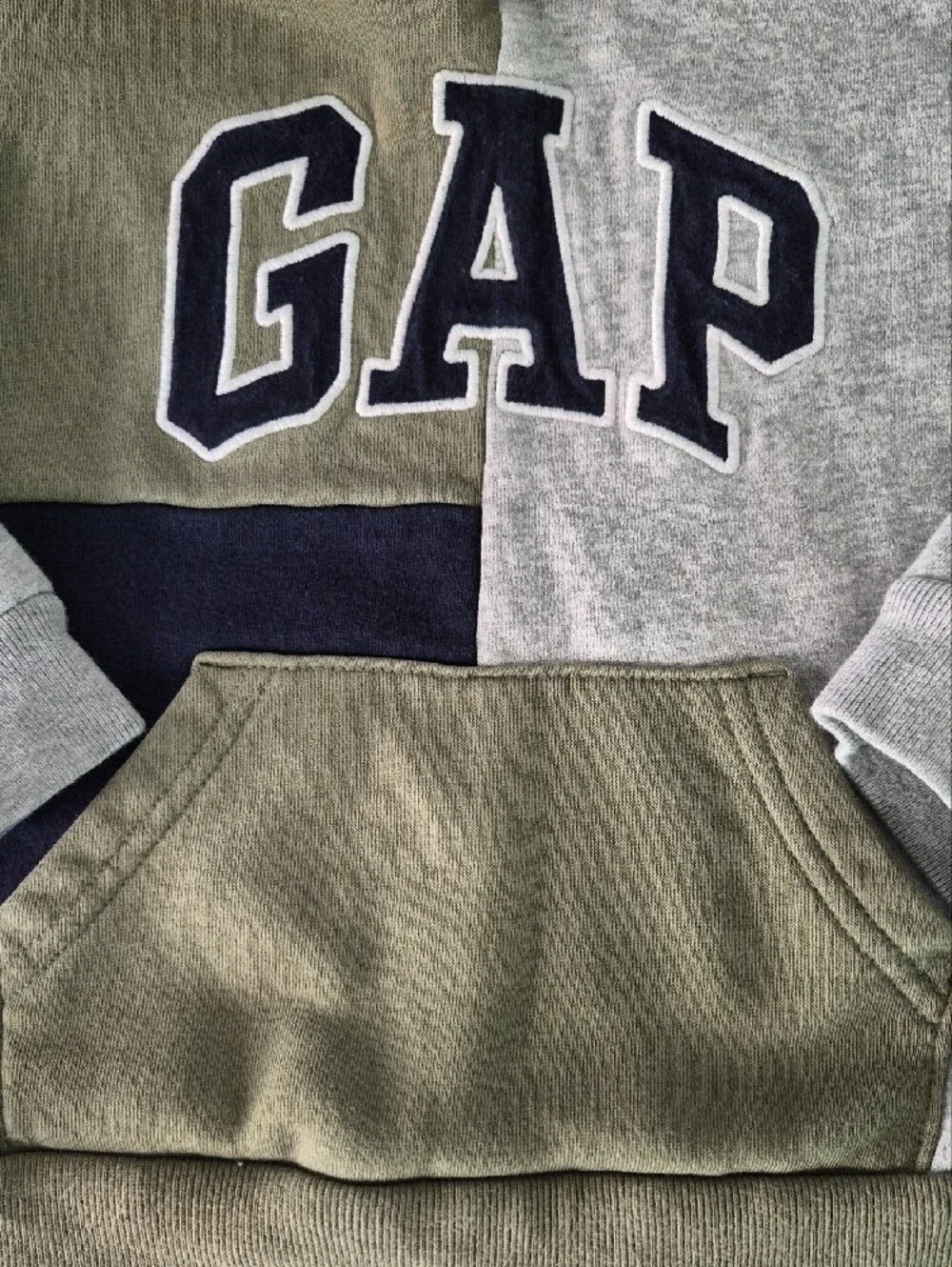 Baby GAP Spellout Colorblock Pullover Hoodie Fleece Sweatshirt Playwear Cozy 2T